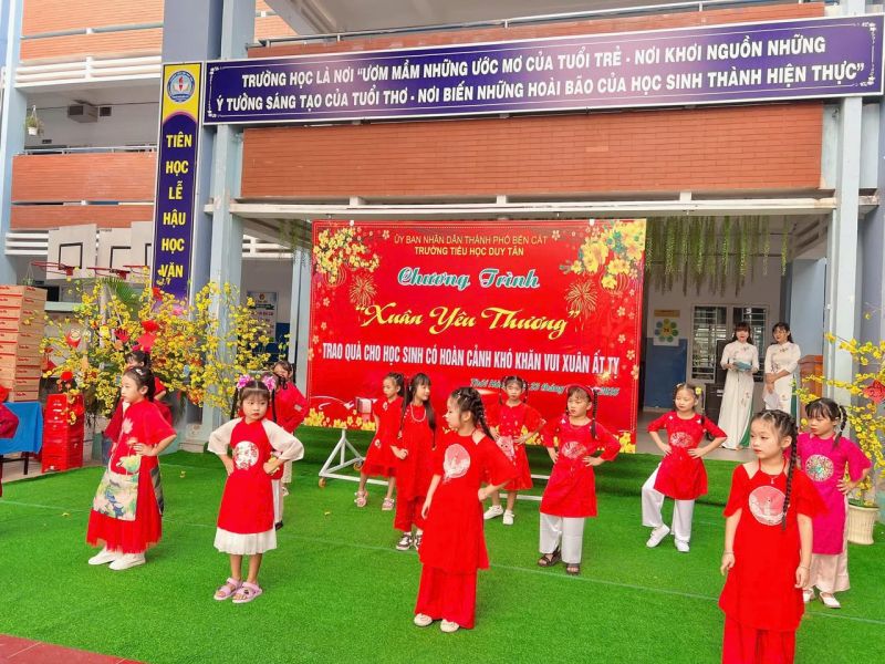 Tiểu học Duy Tân