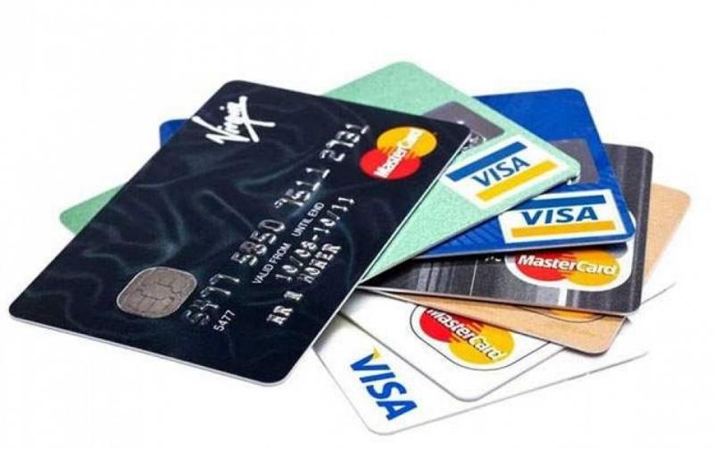 Bản thân công việc này yêu cầu người làm phải hài hòa giữa tiếp thị, mở rộng khách hàng với kiểm soát rủi ro.