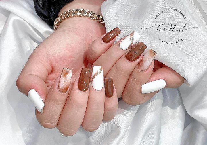 Tin Nail