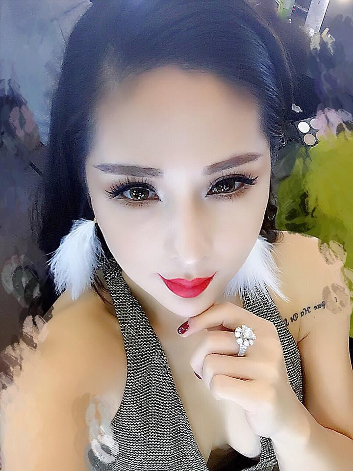 Tina Lê còn được mệnh danh là phù thủy make up