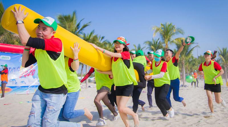Cả lớp cùng vui và tăng tinh thần đoàn kết cũng như các bạn nữ sẽ có những kỷ niệm khó phai phải không nào.