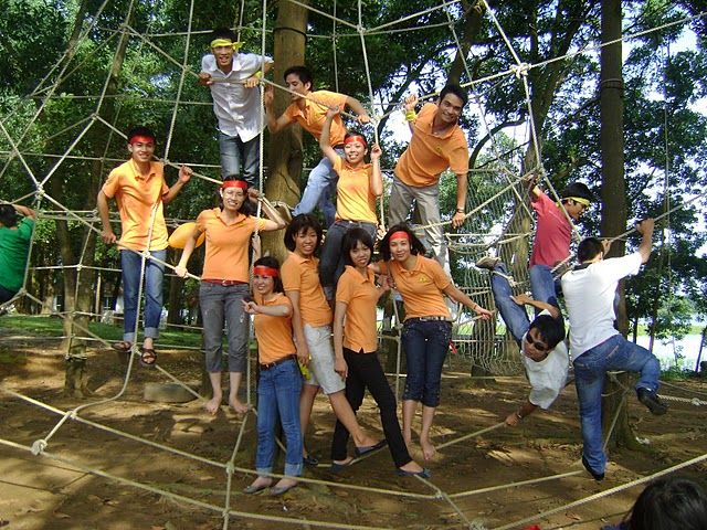 Tổ Chức Ngày 8/3 Kết Hợp Tổ Chức Team Building