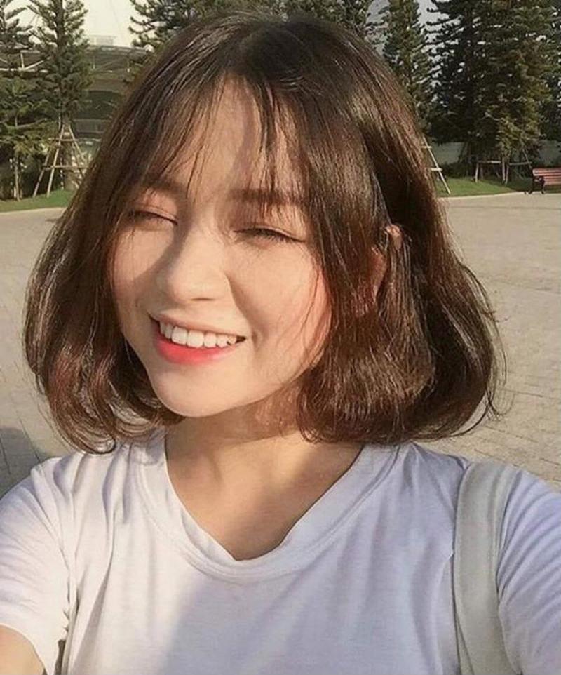 Tóc ngắn mái thưa