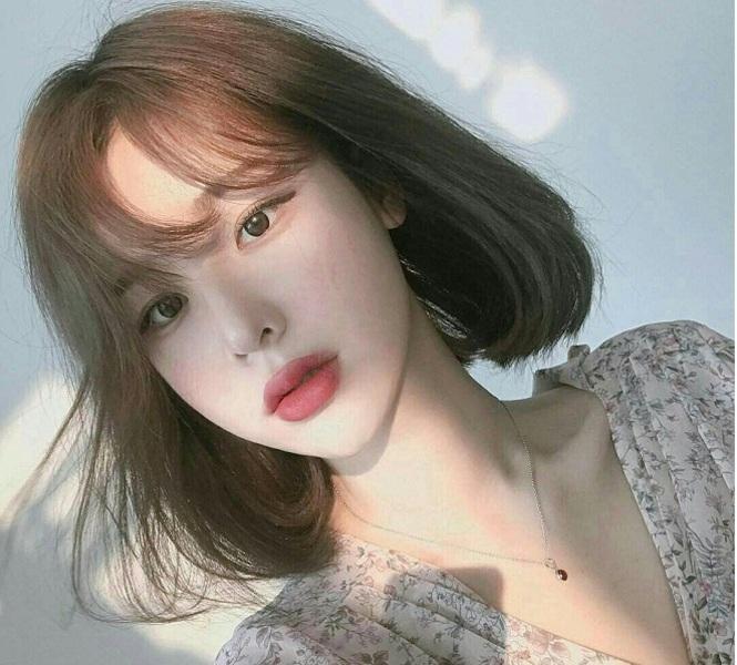 Tóc ngắn uốn đuôi chữ C