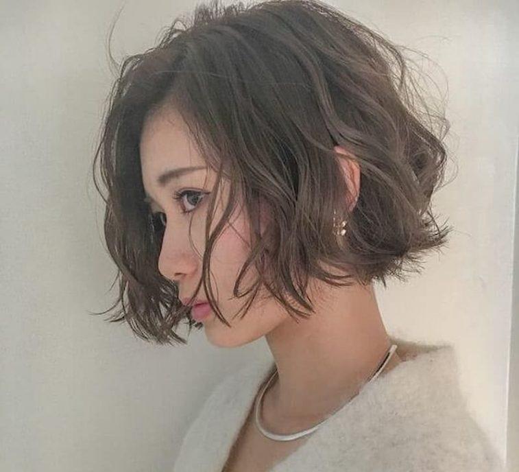 Tóc ngắn xoăn đánh rối