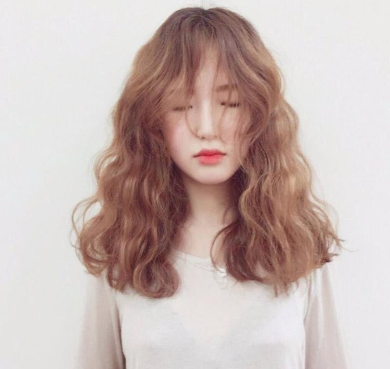 Tóc uốn xoăn sóng