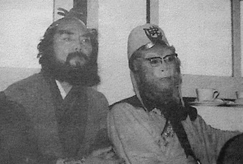 Tôn Ngộ Không đeo kính