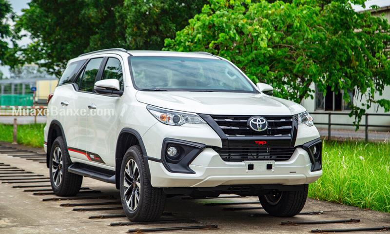Toyota Fortuner: 1.392 xe