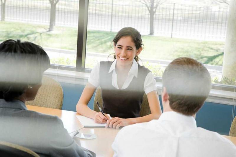 Trả lời rõ ràng, trọng tâm, nhanh chóng, đầy đủ