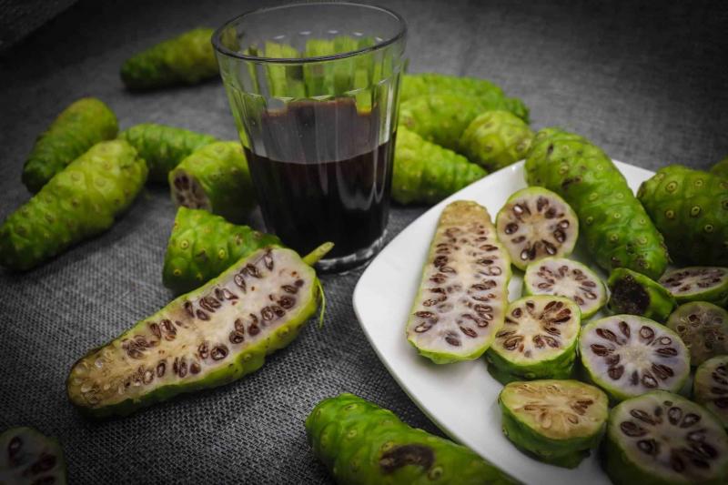 Trái nhàu ngâm đường