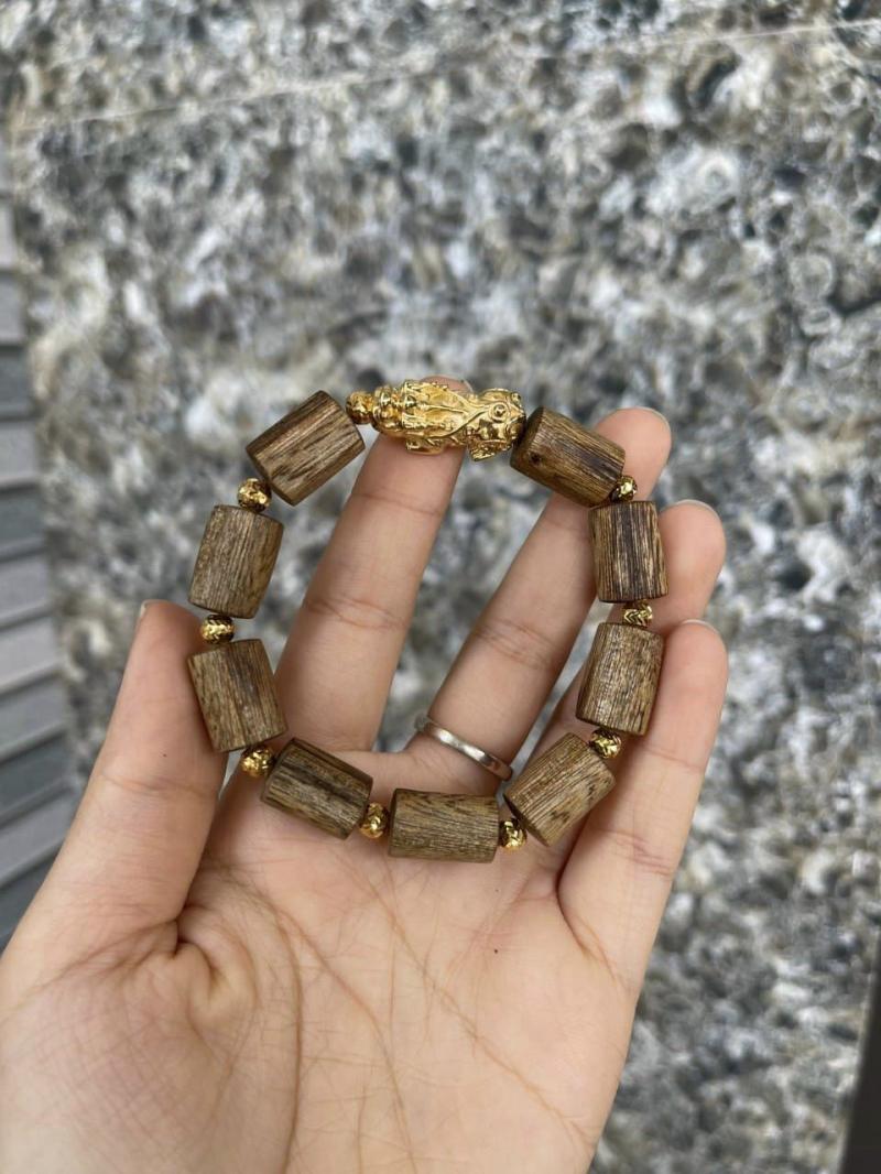 Trầm Hương Phan Gia