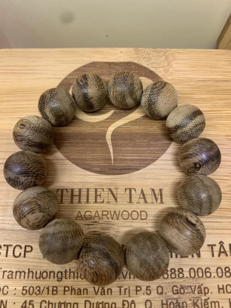 Vòng tay Trầm Hương Thiên Tâm