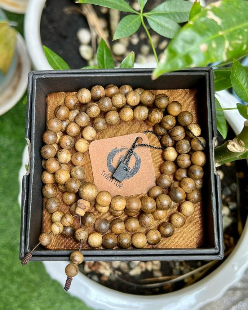 Trầm Hương Yên Tuệ