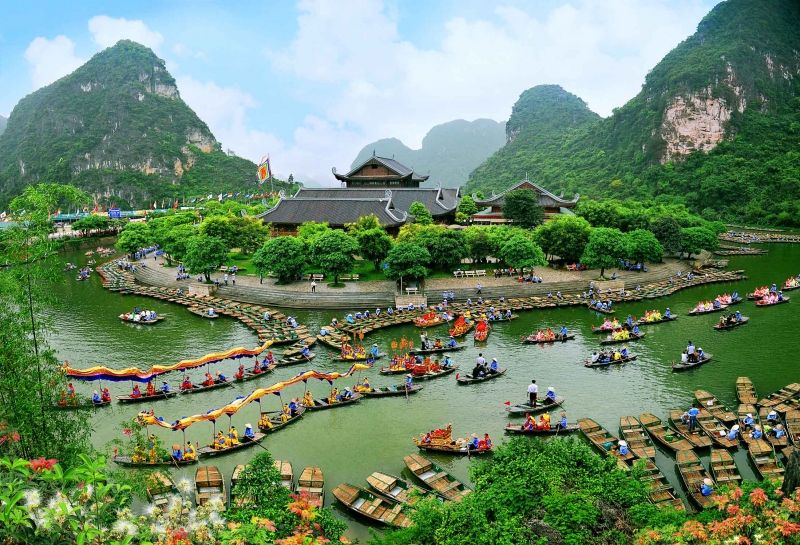 Khung cảnh Tràng An- Bái Đính