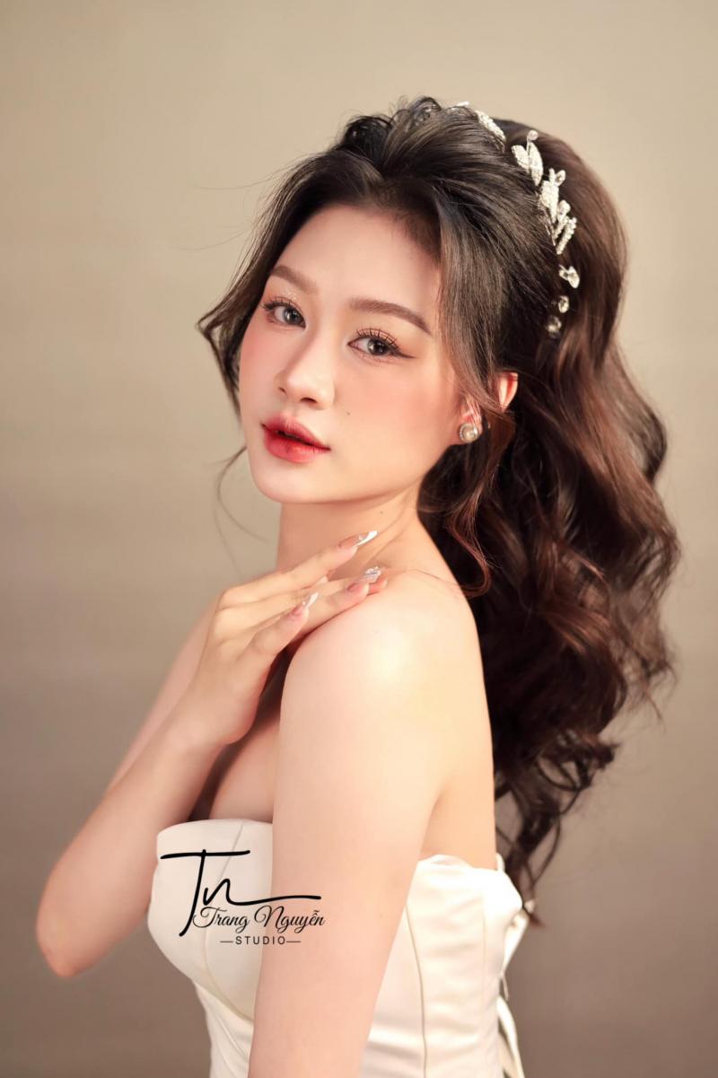 Trang Nguyễn Makeup Artist