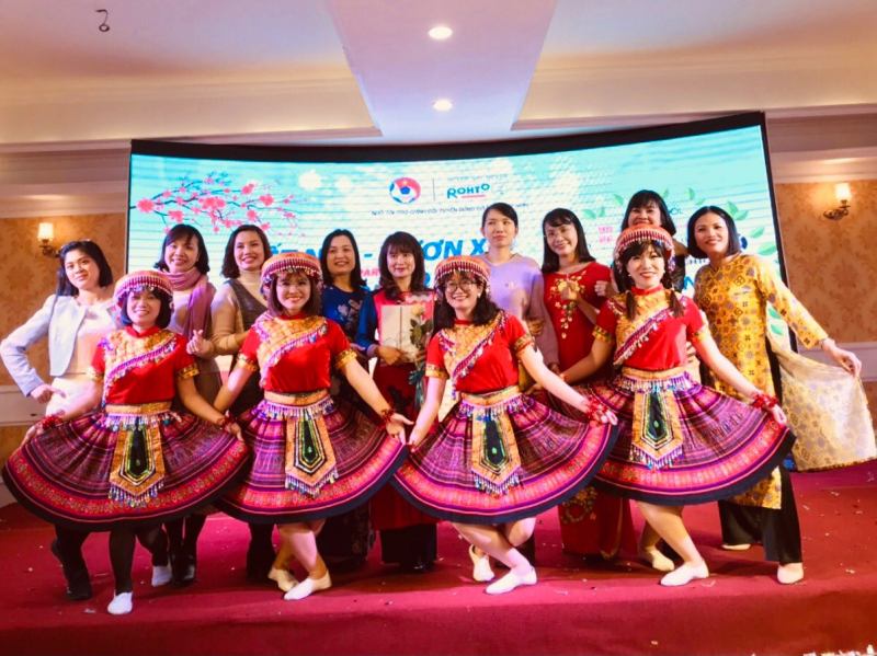 Trang Phục Biểu Diễn Ấn Tượng