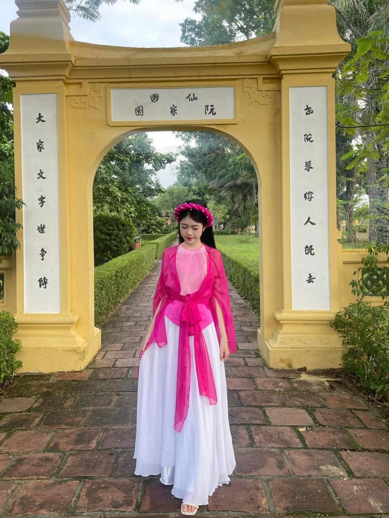 Trang Phục Biểu Diễn Đặng Thu Hà