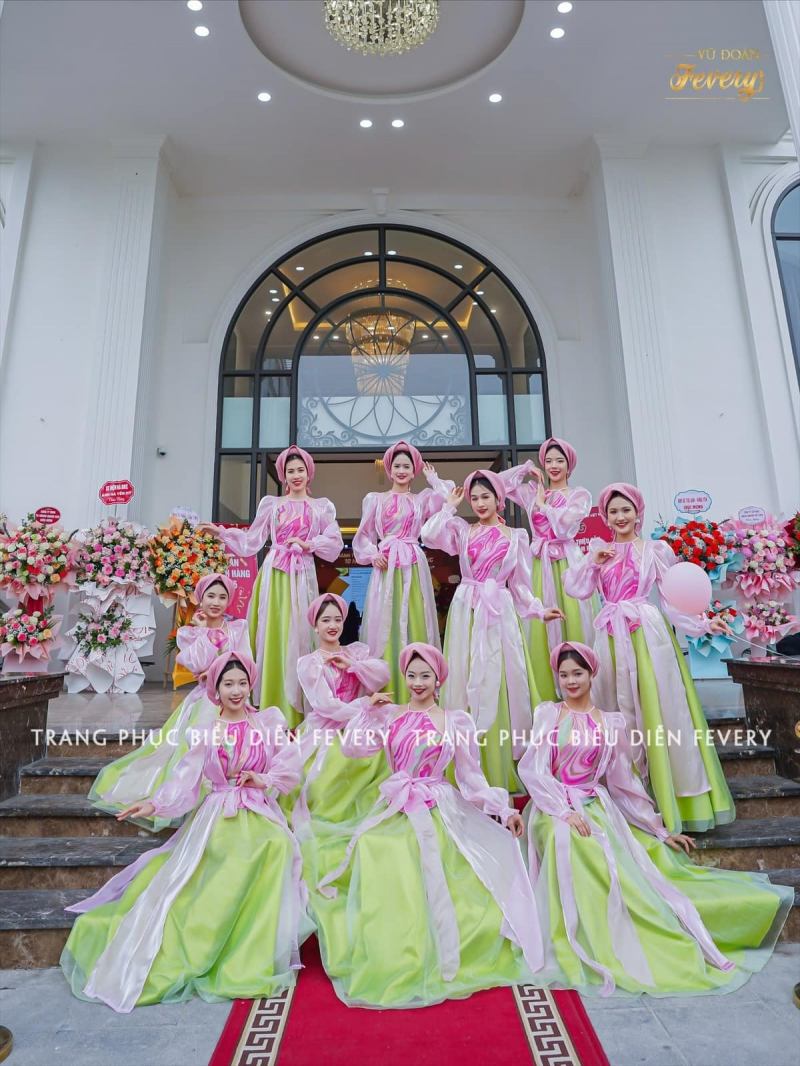 Trang phục biểu diễn Fevery