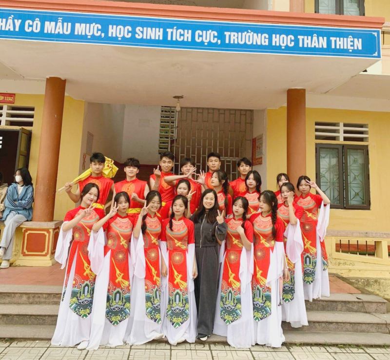 Trang phục biểu diễn Gia Linh