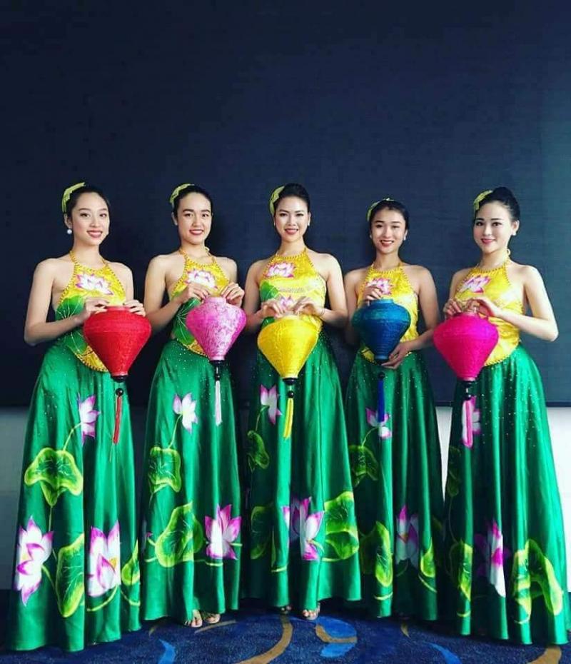 Trang phục biểu diễn Hoàng Huy