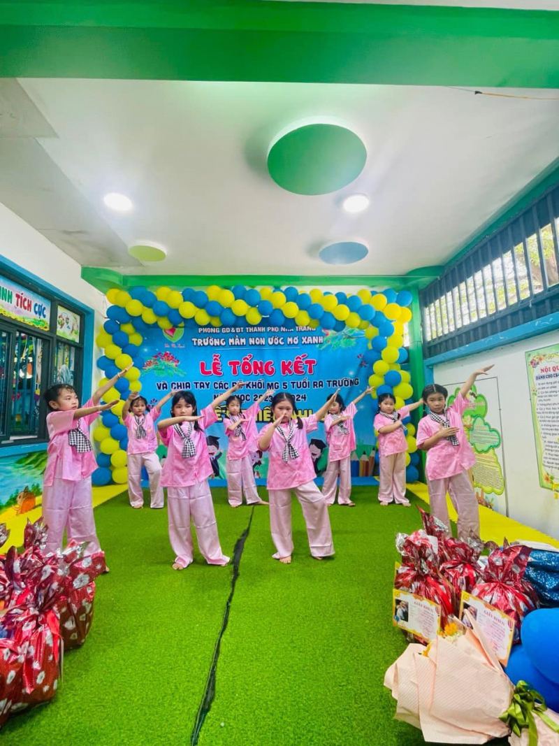 Trang Phục Biểu Diễn Kidzart Nha Trang