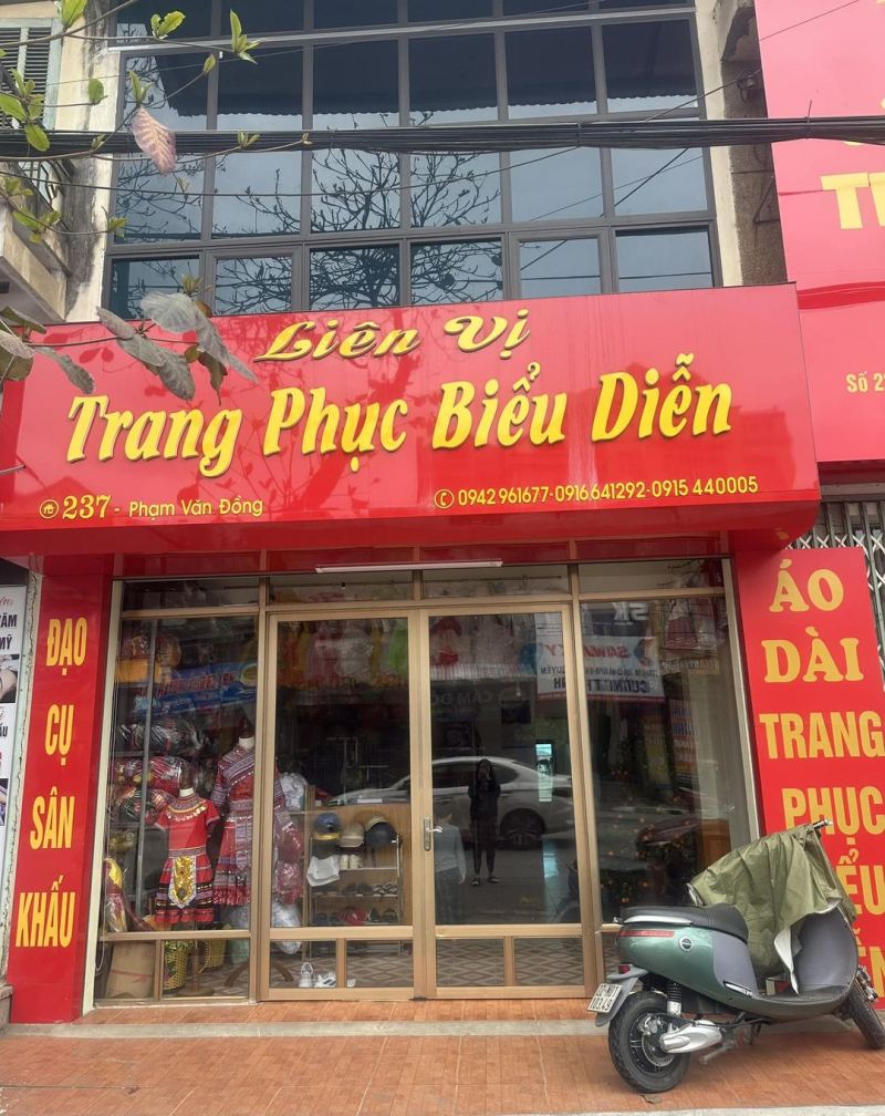 Trang phục biểu diễn Liên Vị