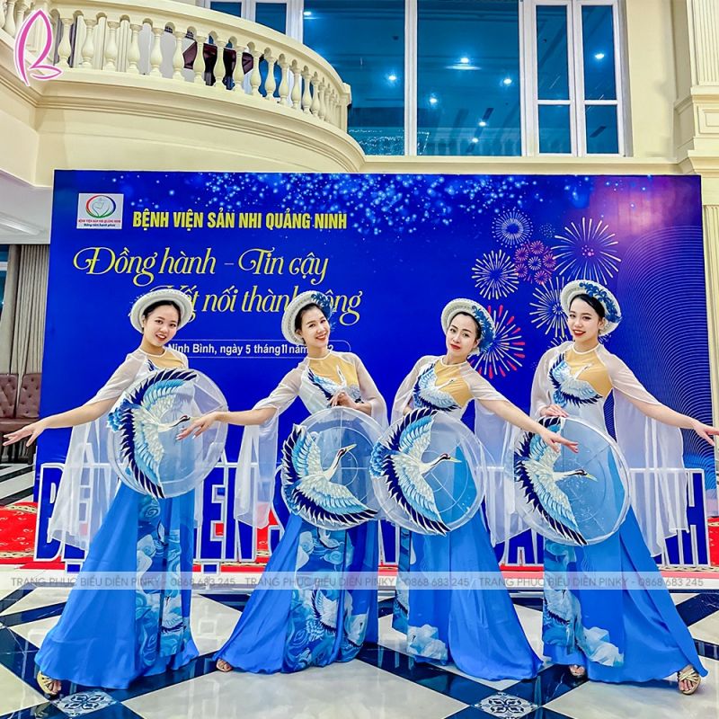 Trang Phục Biểu Diễn Pinky