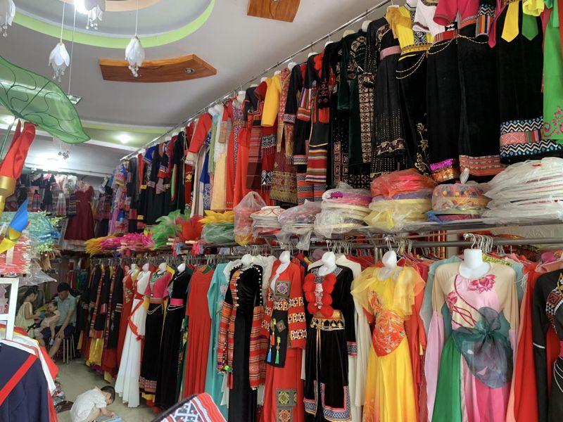Trang phục biểu diễn - Tổ chức sự kiện cưới hỏi Hòa Hương