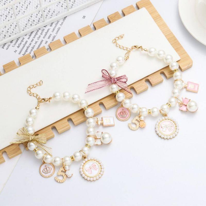 Lắc tay chuồn chuồn này chính là món quà vô cùng dễ thương cho bạn gái thân