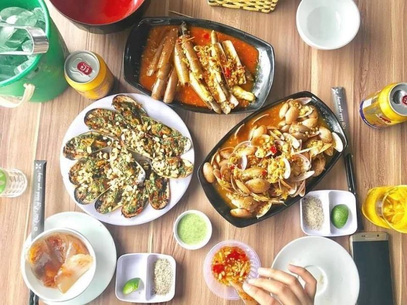 Nhà Hàng Hải Sản Bé Thân - Lăng Cô