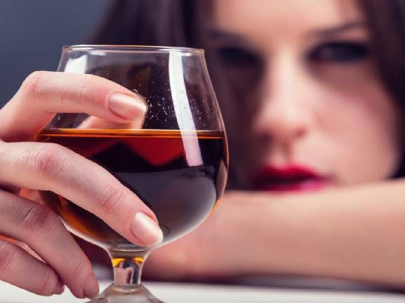 Có người lúc bình thường ngủ không ngáy nhưng khi uống rượu sẽ ngáy.