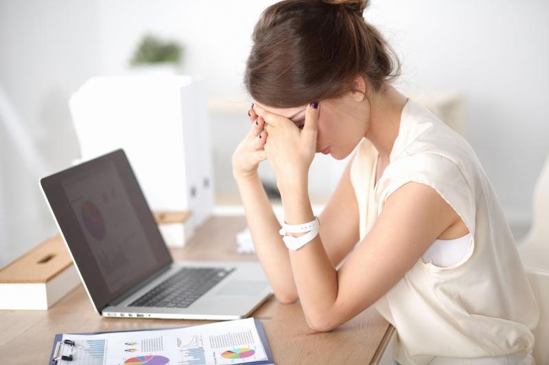 Tránh ngồi lỳ trong một khoảng thời gian dài