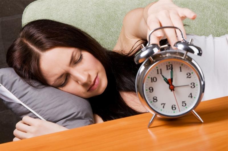Tránh thay đổi giờ ngủ và thức dậy của bạn