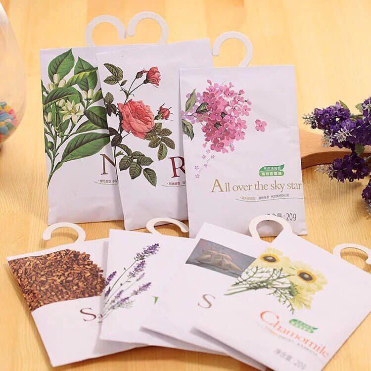 Không chỉ bảo quản quần áo khỏi bị mốc, mùi hương từ túi thơm còn mang lại cảm giác thư giãn, lưu hương đặc biệt
