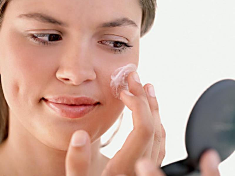 Kem đánh răng có tác dụng lột mụn đầu đen hiệu quả