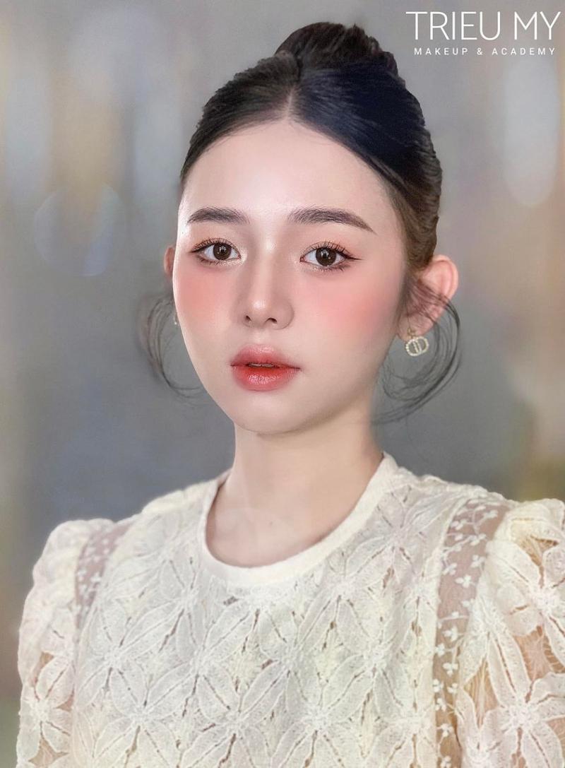 Trieu My Makeup & Academy