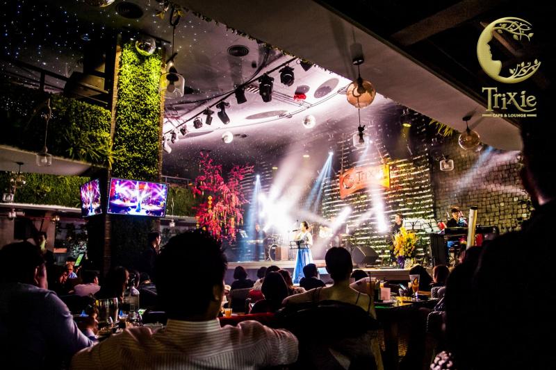 Trixie Cafe & Lounge