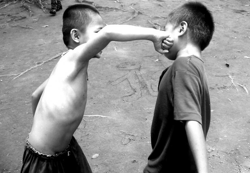 Trở nên bạo lực