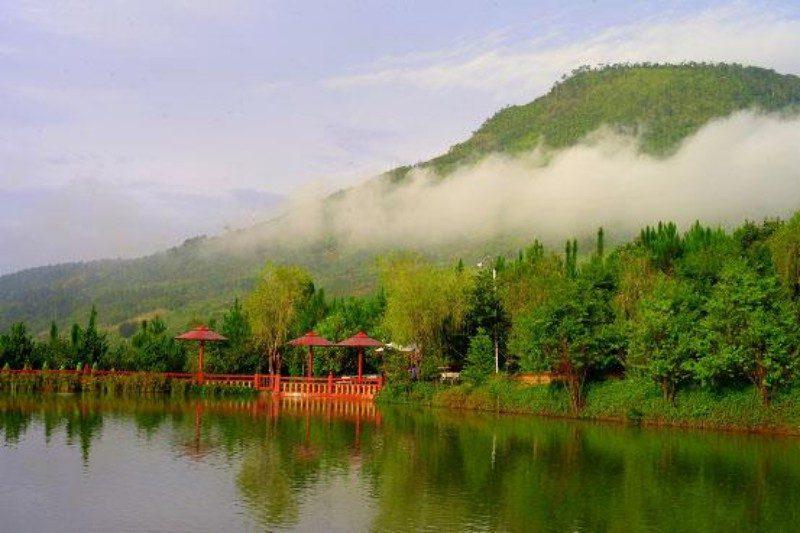 Khu du lịch Trúc Lâm Viên
