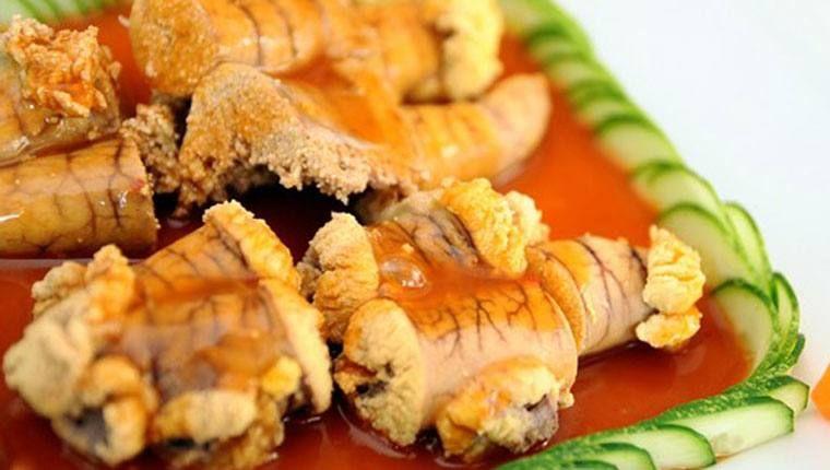Trứng cá chép hấp ngải cứu