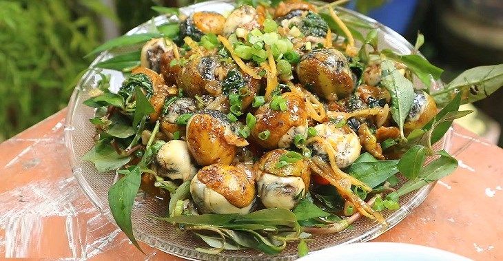 Trứng cút lộn xào hành răm