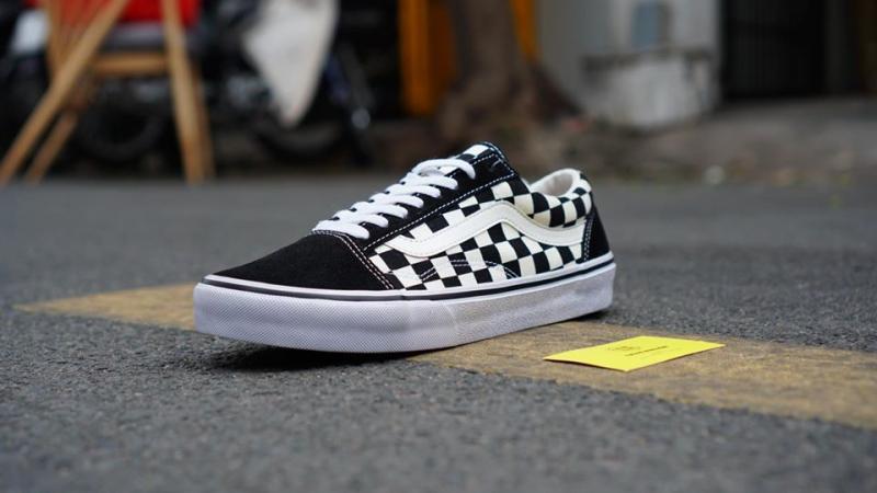 Trung Sneaker