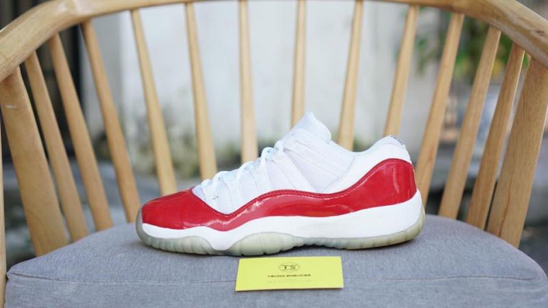 Trung Sneaker