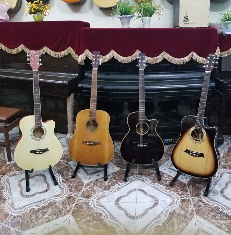 Học guitar