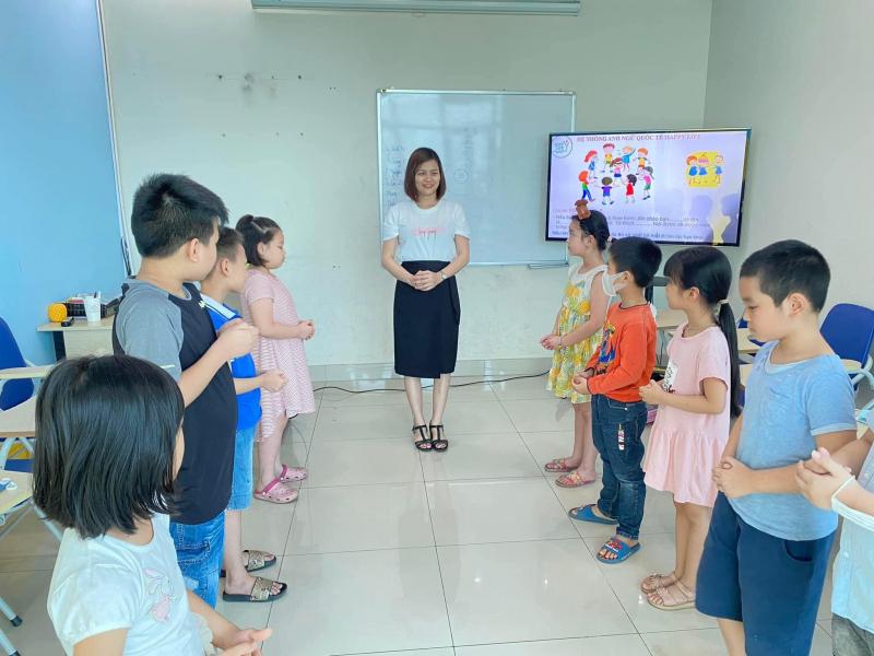 Trung tâm Anh ngữ Happy Life Bình Giang