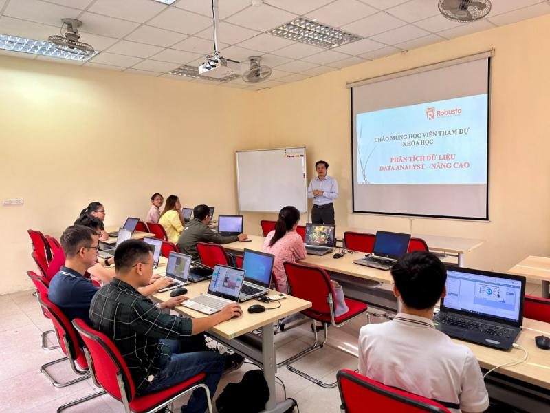 Trung tâm Công nghệ và Đào tạo Robusta
