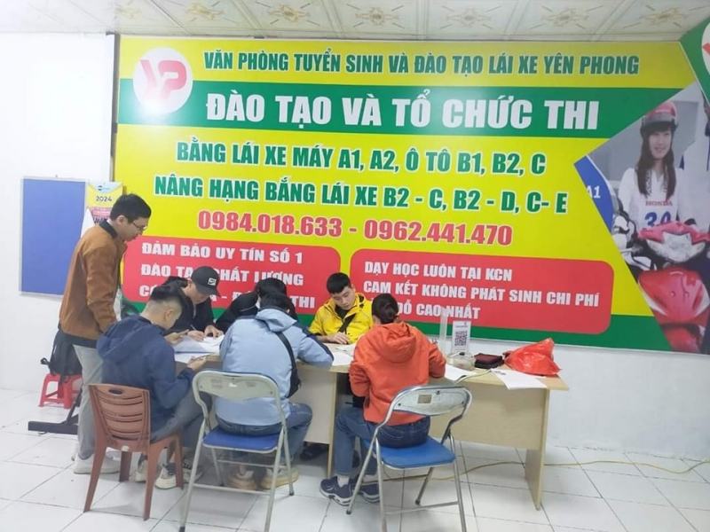 Trung tâm đào tạo lái xe Yên Phong