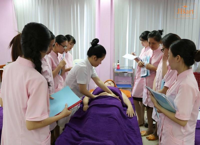 Trung tâm dạy nghề thẩm mỹ Nguyễn Hoàng (JBart Academy)