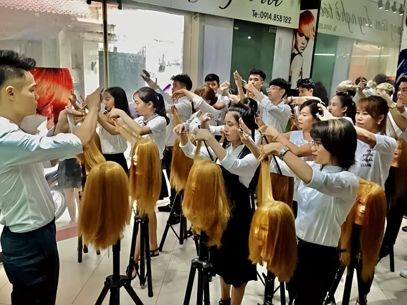 Trung tâm dạy nghề tóc Sơn Huyền