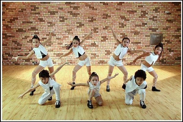 Trung tâm dạy nhảy hiện đại cho trẻ em Kidstars